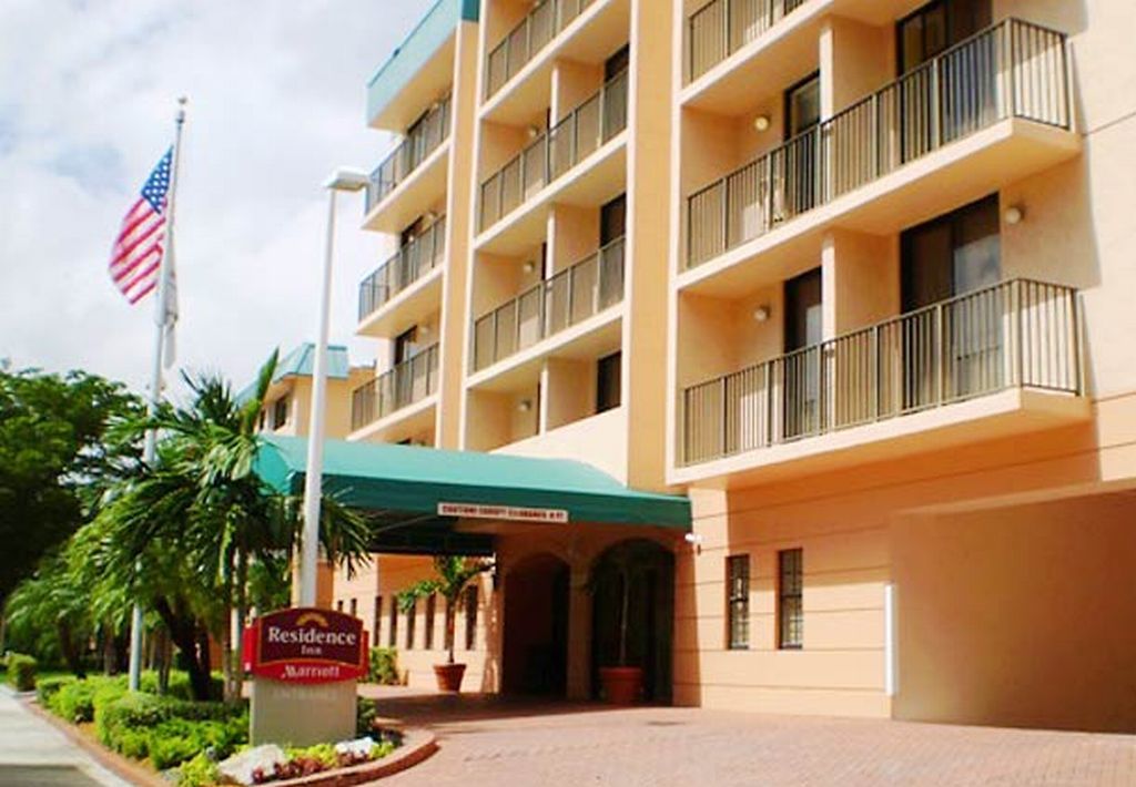 Residence Inn Miami Coconut Grove Exterior photo